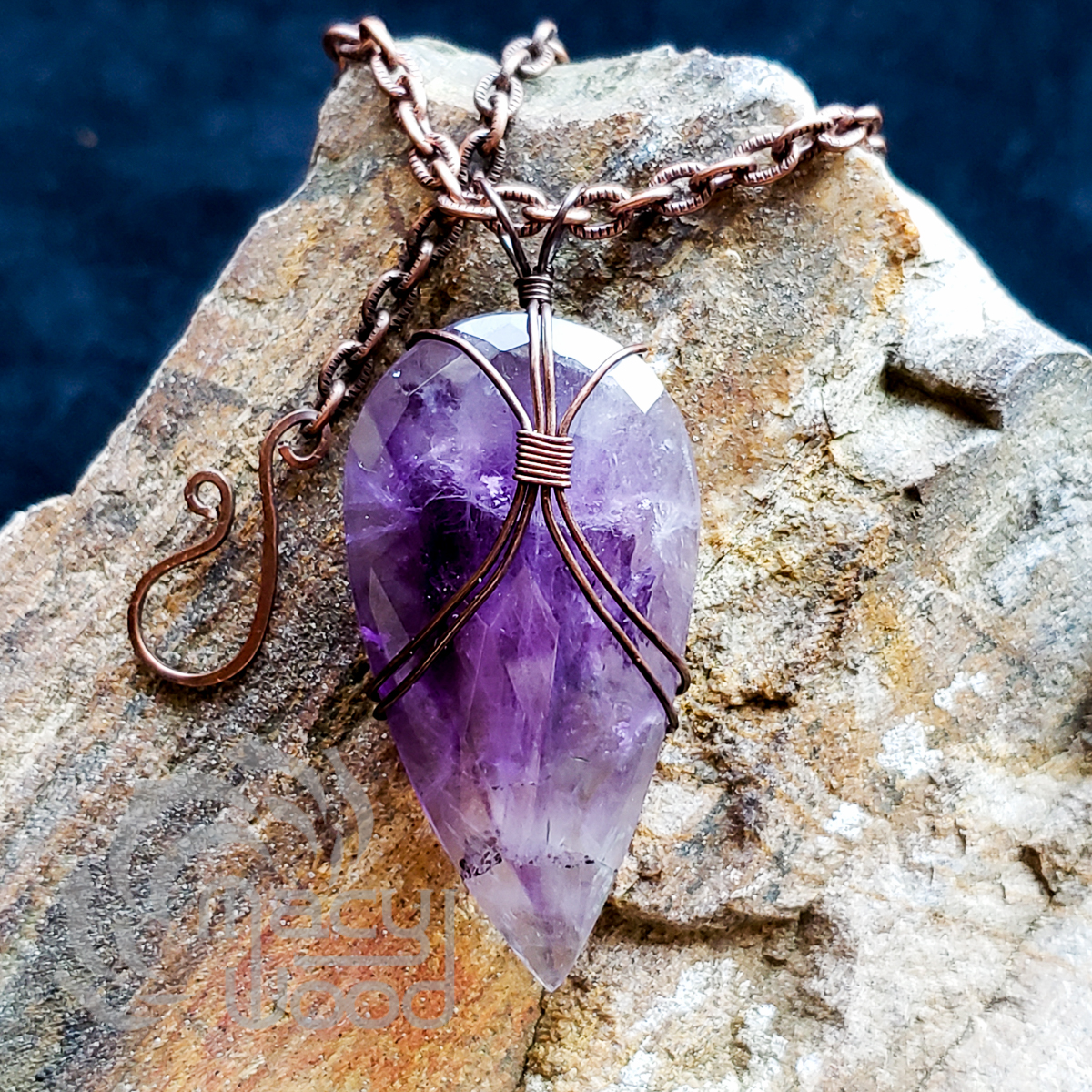 amethyst-crystal-pendant-macy-wood-sparkling-deliciousr-stones