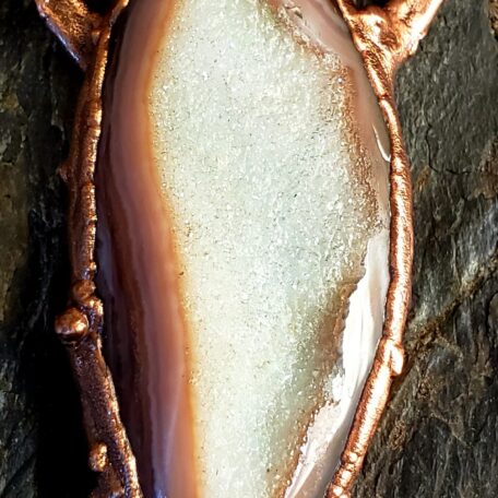 Slender Agate Druzy close